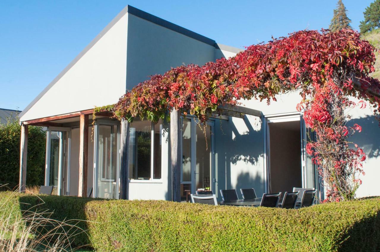 Sunrise Sanctuary Villa Wanaka Exterior foto